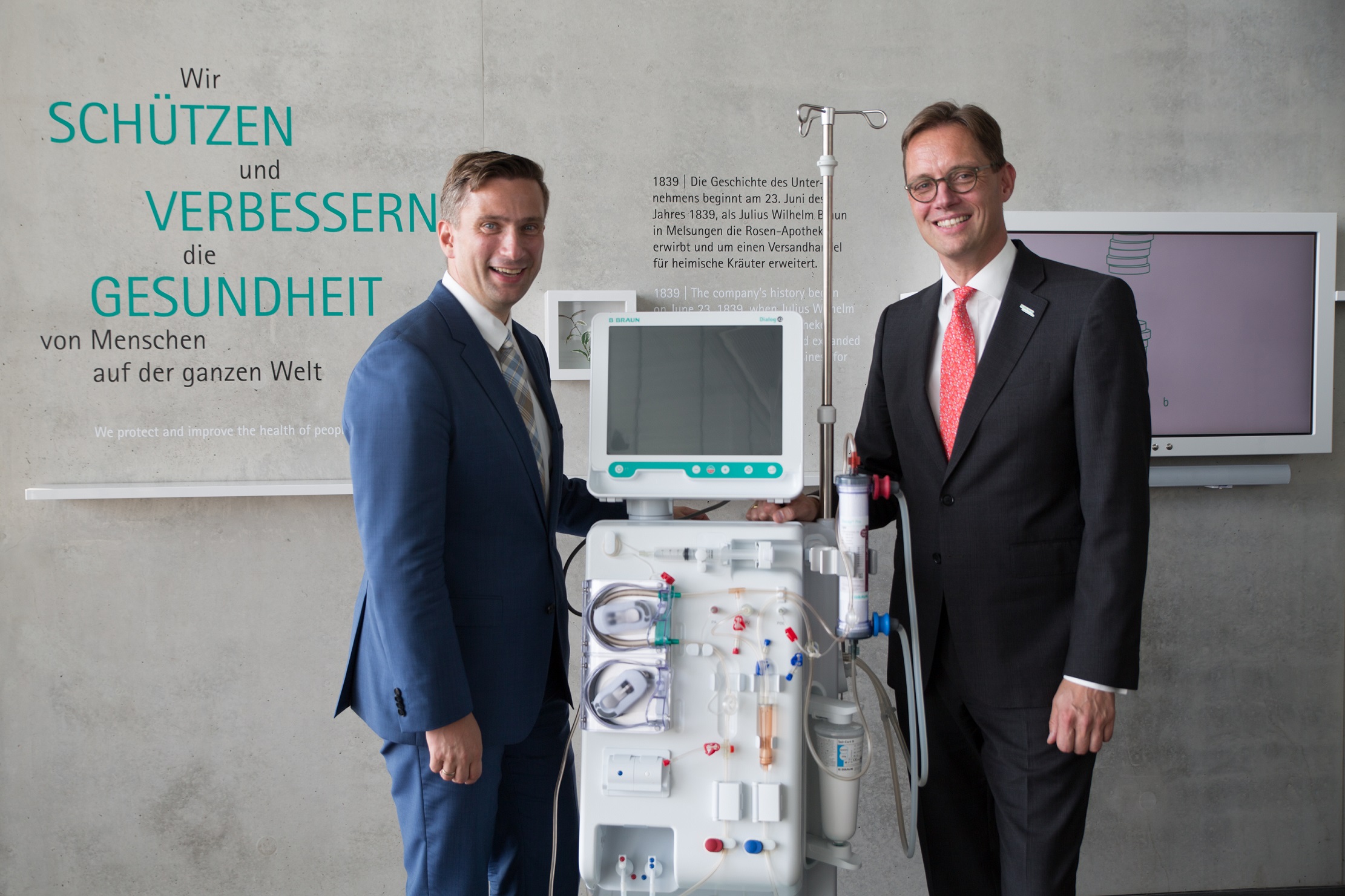 B. Braun Weiht Europas Modernste Produktionsstätte Für Dialysatoren In ...